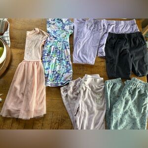 Girls lot of gently used clothes sizes 8 to 10/12